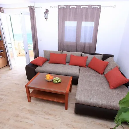 Robinson Veritas Semesterbostad Bol